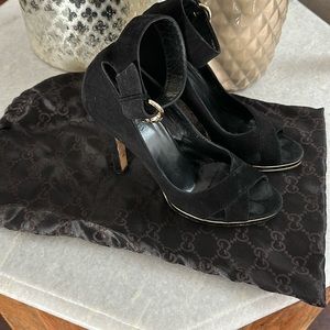 Gucci Black Buckle Mid Heel Size 6